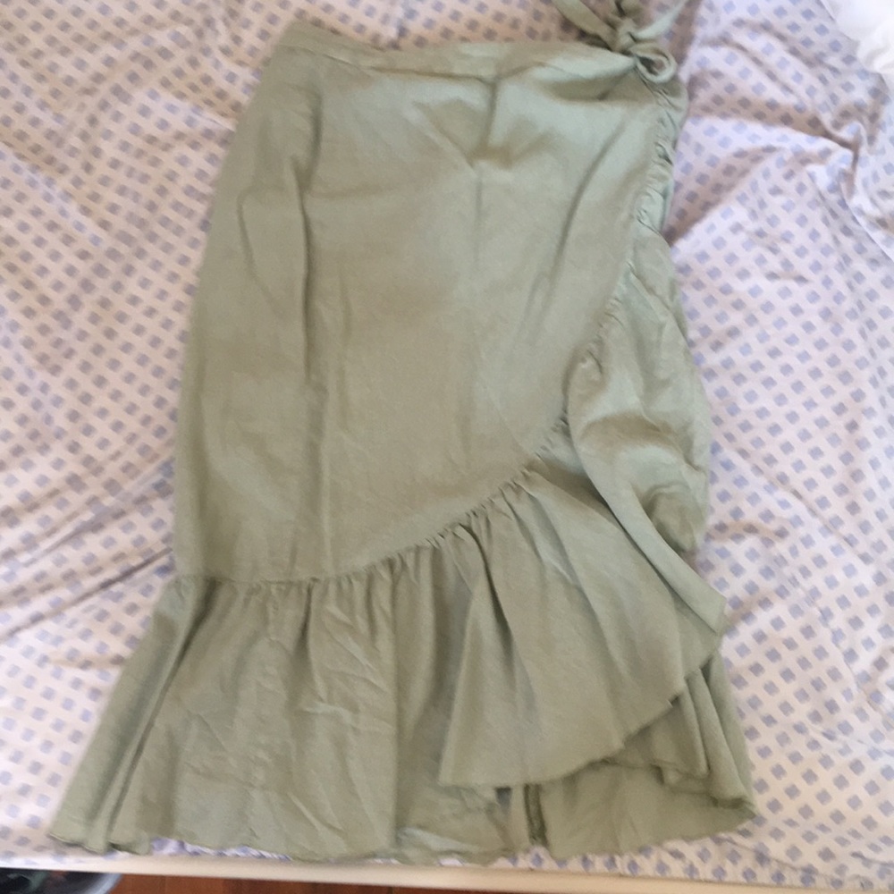 Ruffle wrap skirt from Zara